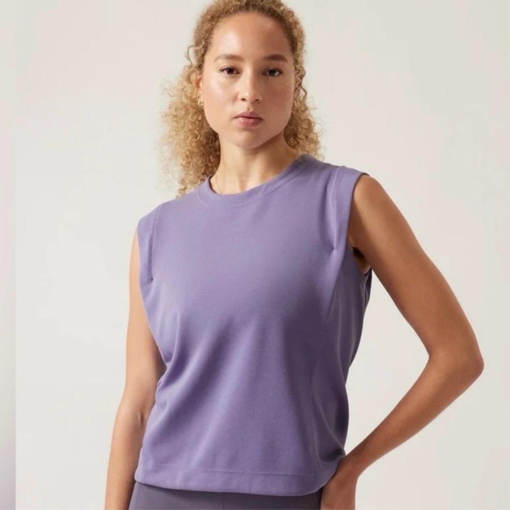 Athleta Seasoft tank lavender muscle tee.